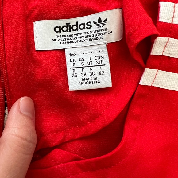 ADIDAS RED BLOUSE - Picture 3 of 3
